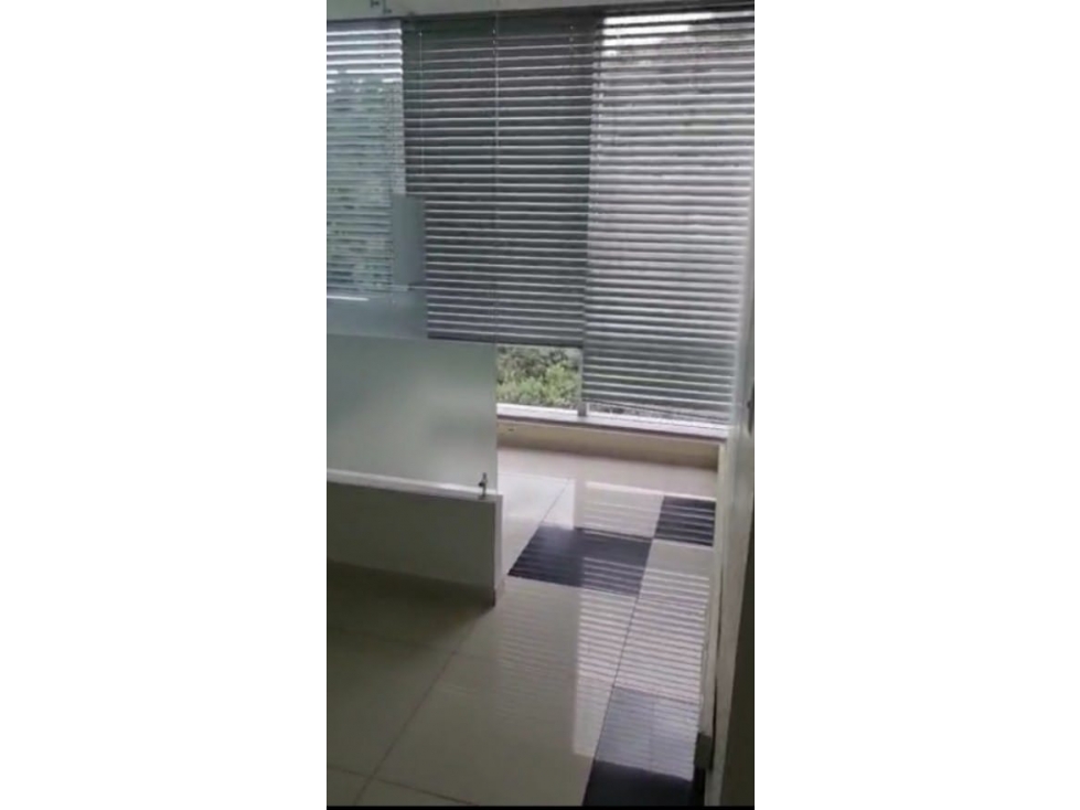 OFICINA EN VENTA- ARRIENDO CRA 7 CALLE 147 AL NORTE