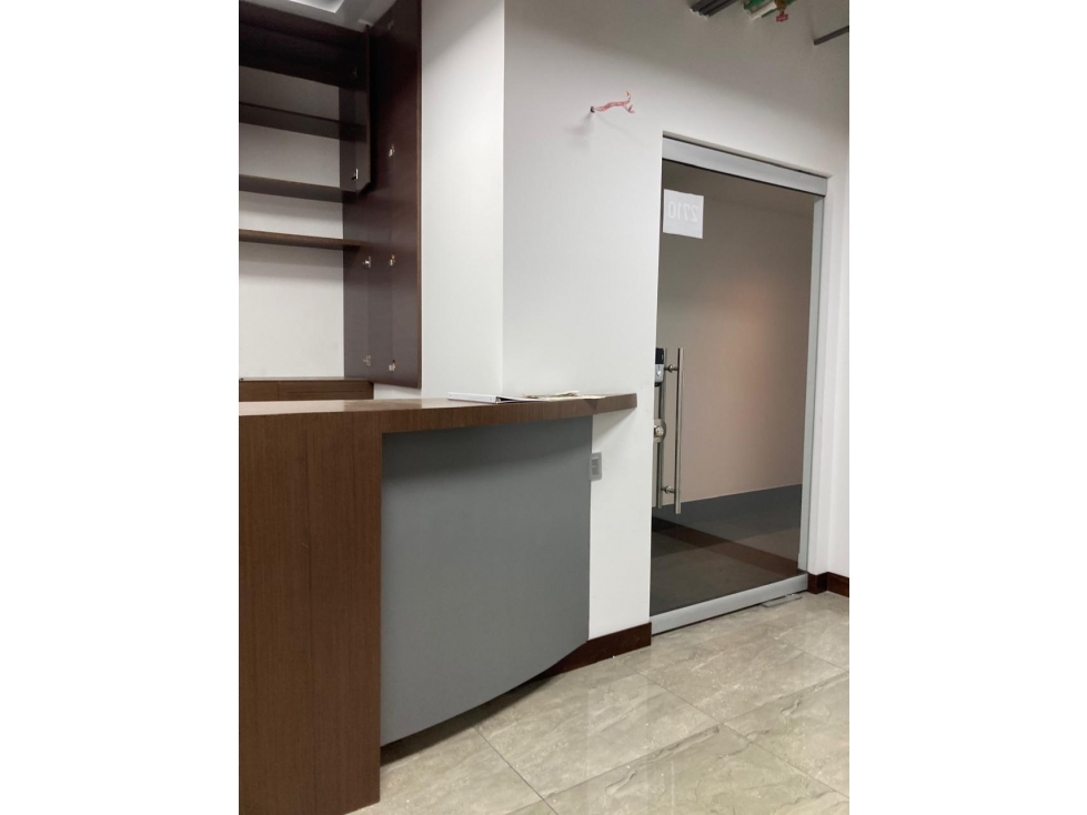 Oficina en Arriendo North Point — foto 5