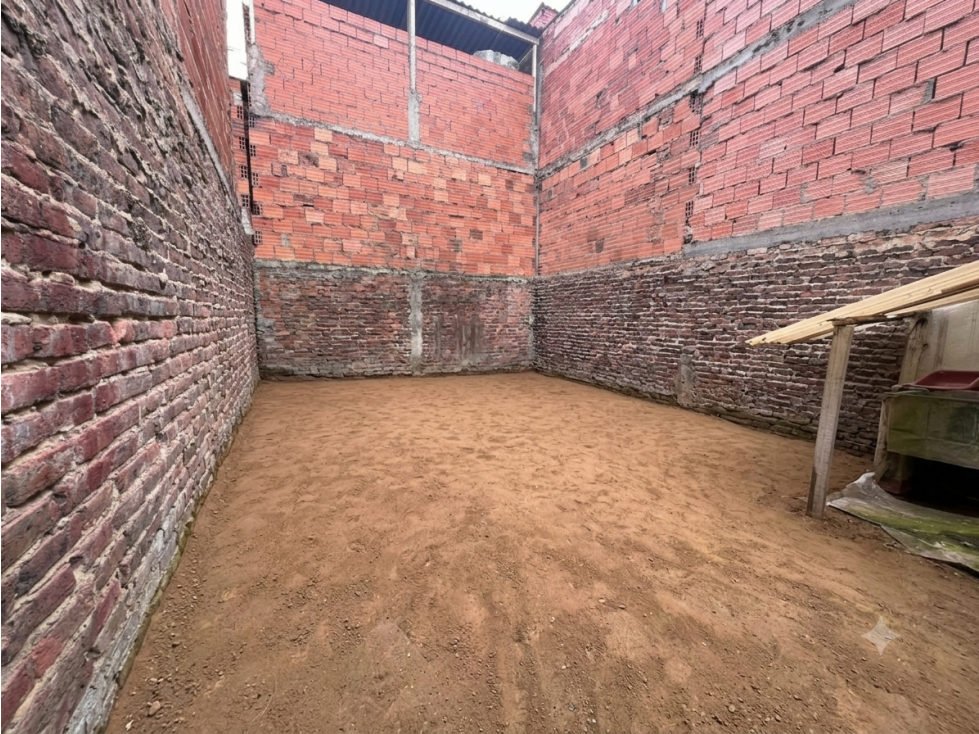 LOTE -BODEGA - VIVIENDA KENNEDY 6X17 M