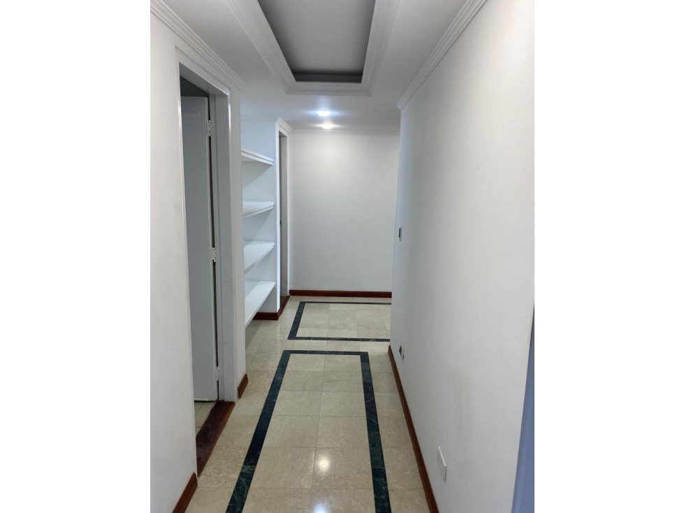 Apartamento venta alhambra — foto 2