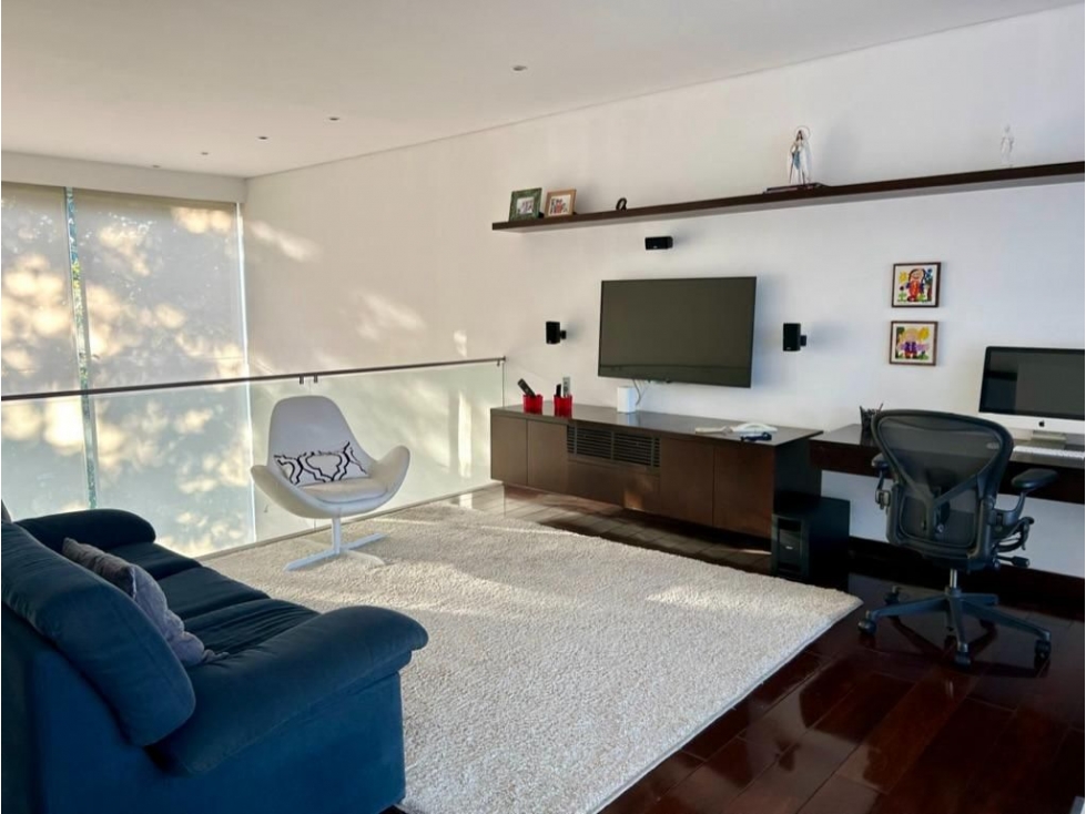 Venta en Casa Casa Blanca 1520 m2 — foto 2