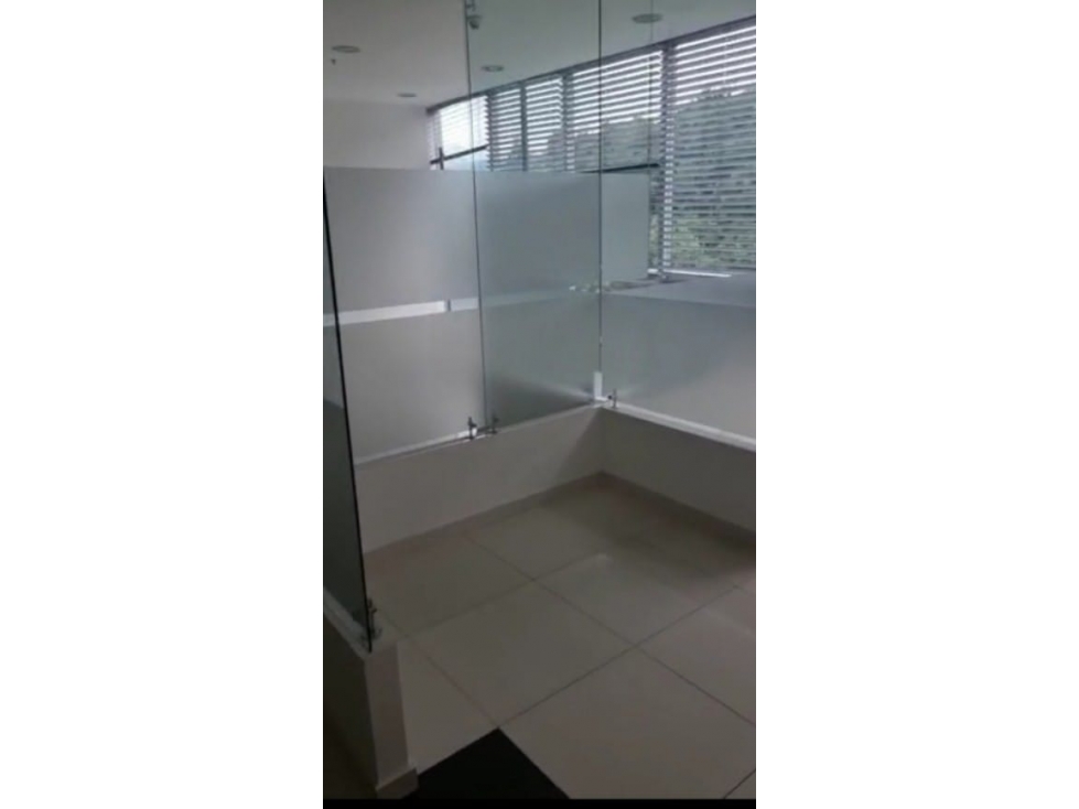 OFICINA EN VENTA- ARRIENDO CRA 7 CALLE 147 AL NORTE — foto 3