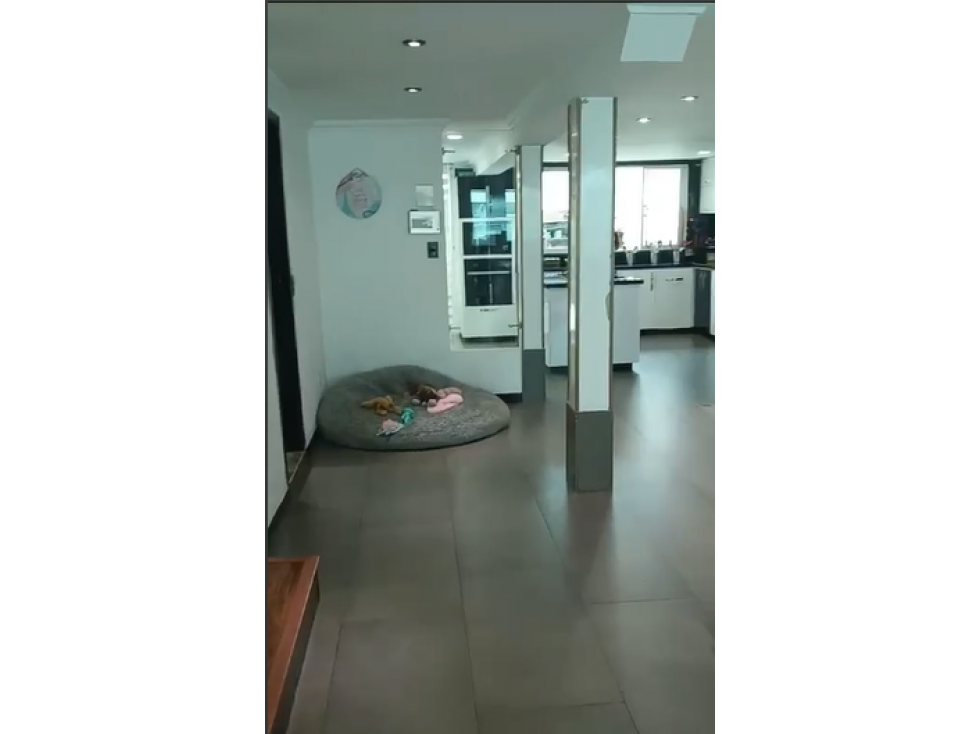 Venta espectacular casa remodelada Mandalay — foto 5