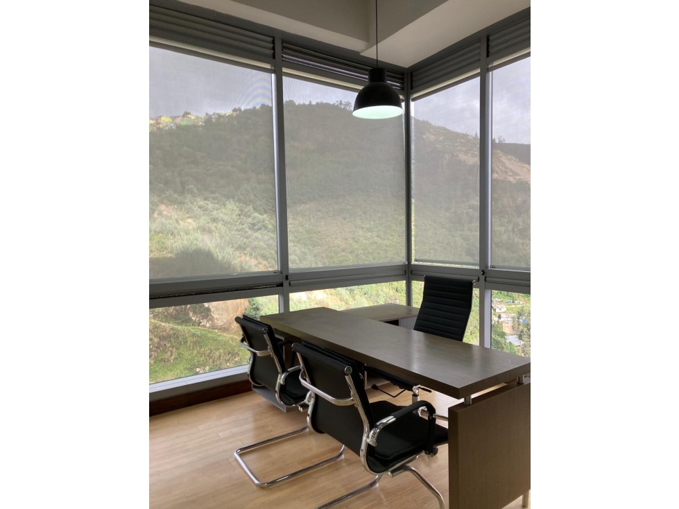 Oficina en Arriendo North Point