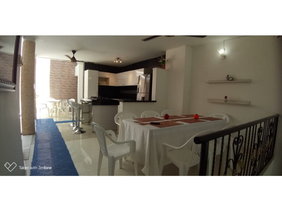 Venta de Casa Rentable Girardot 259 m2 — foto 2