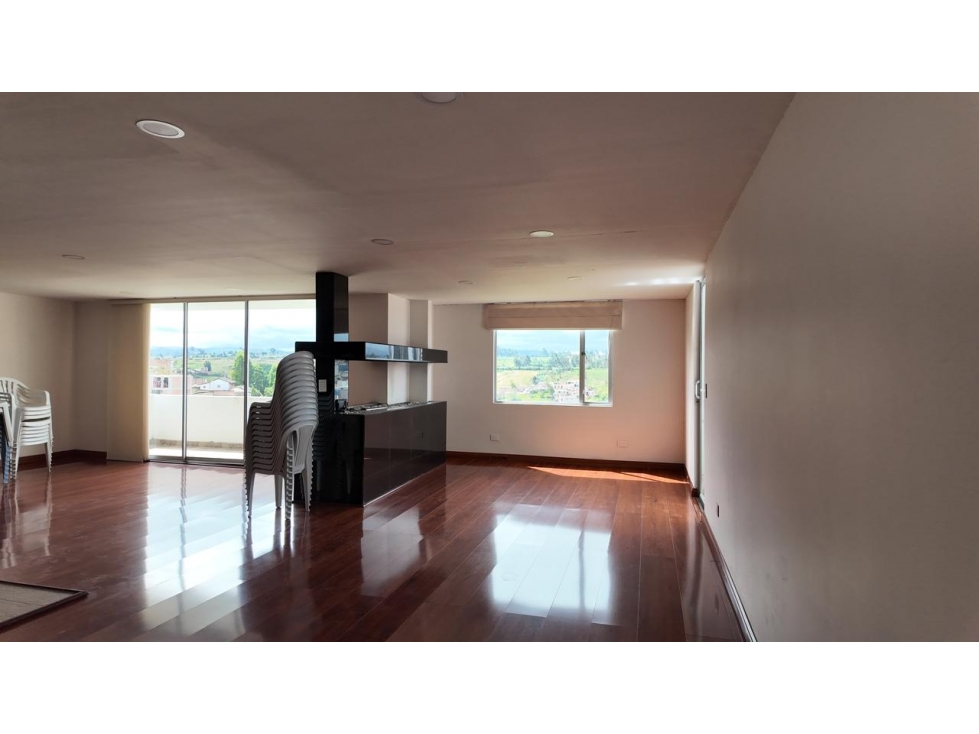APARTAMENTO EN ARRIENDO PARA ESTABLECIMIENTO COMERCIAL