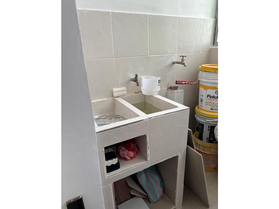 APARTAMENTO EN ANTICRES O ARRIENDO EDIFICIO SAN SEBASTIAN T1 - 5
