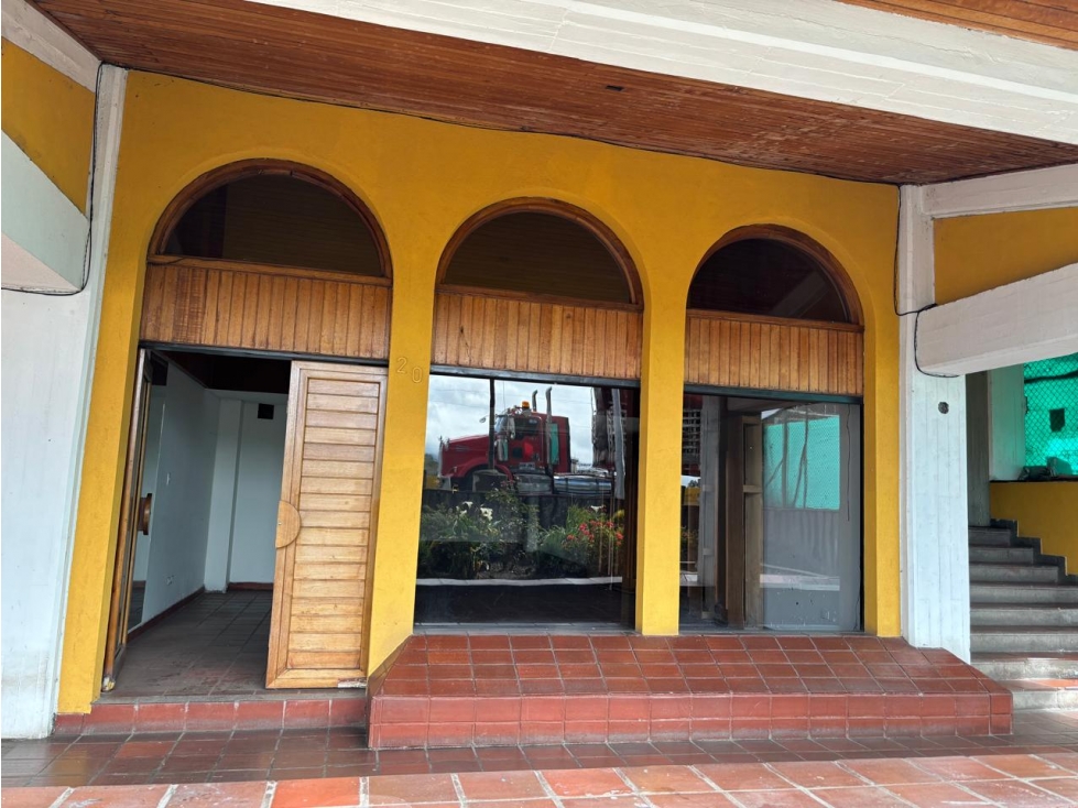 VENTA DE LOCAL COMERCIAL C.C. RUMICHACA IPIALES - 4