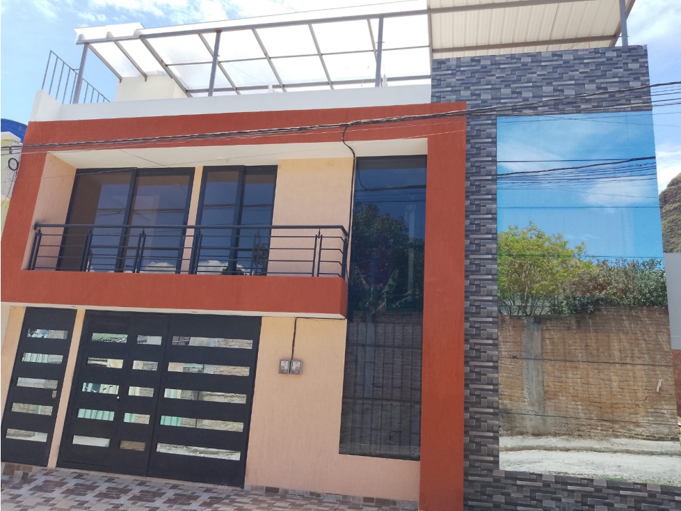 VENDO CASA EN EL PEDREGAL