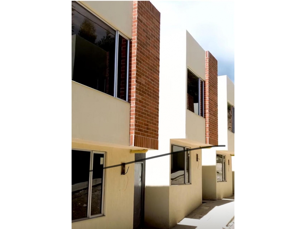 VENDO CASA EN CONJUNTO RESIDENCIAL EL TEJAR IPIALES - 4