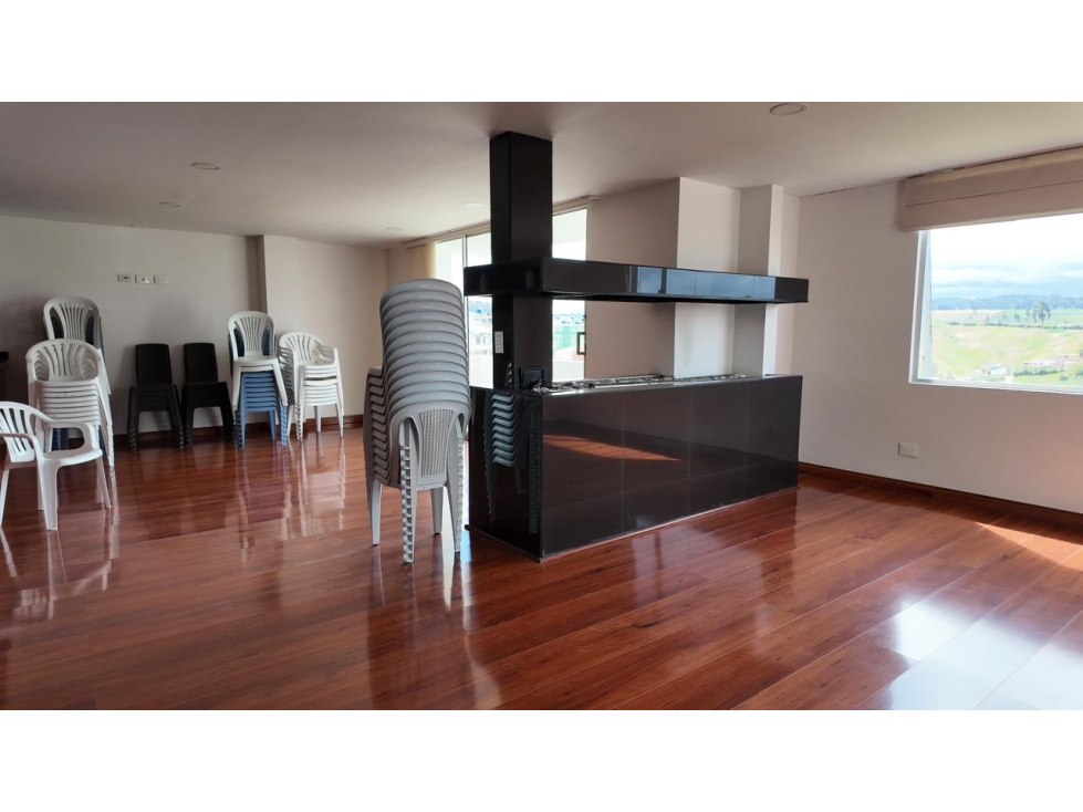 APARTAMENTO EN ARRIENDO PARA ESTABLECIMIENTO COMERCIAL — foto 2