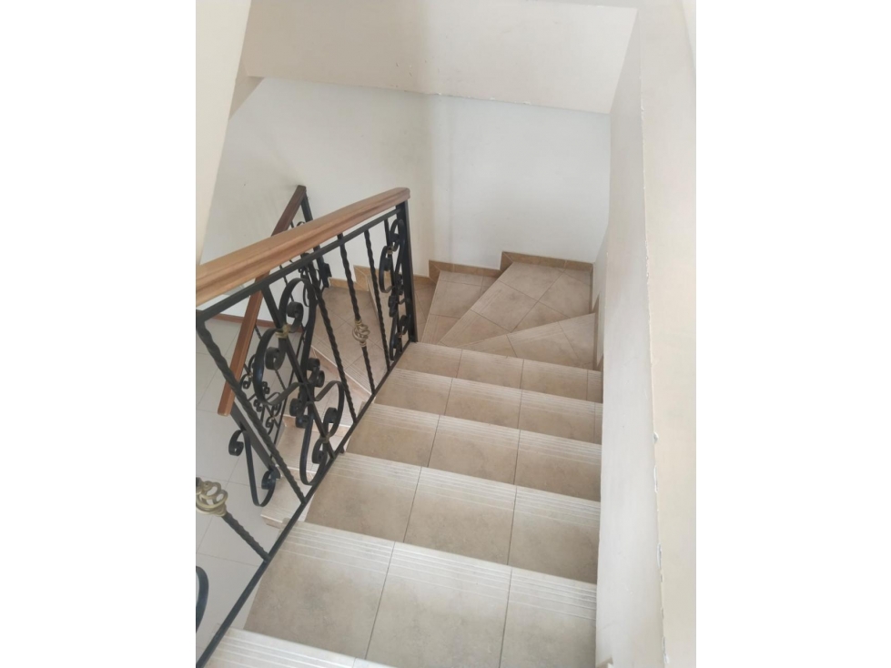 VENDO APARTAMENTO BARRIO VERACRUZ CERCA A UNICENTRO — foto 4