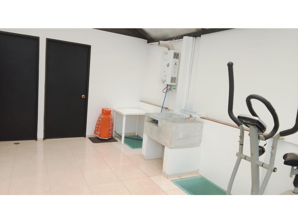 VENDO CASA EN CONJUNTO CERRADO ADALBERTO CORAL - 4