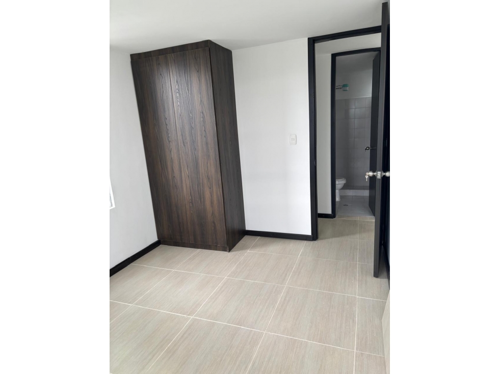 APARTAMENTO EN ANTICRES O ARRIENDO EDIFICIO SAN SEBASTIAN T1 - 6