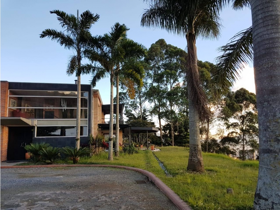 VENTA CASA EN UNIDAD CERRADA EN LAS PALMAS
