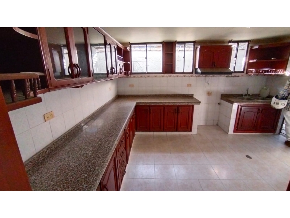 Arriendo Casa Ciudad Jardín — foto 2