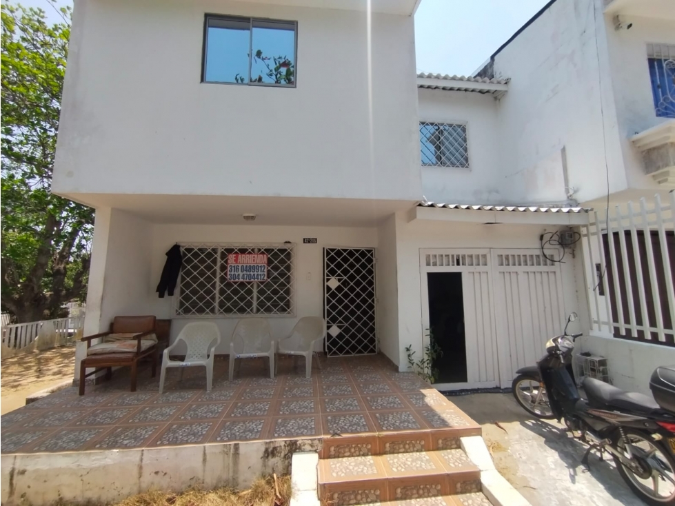 CASA DE ESQUINA LOS ALPES — foto 2