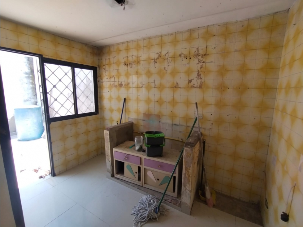 CASA DE ESQUINA LOS ALPES — foto 6