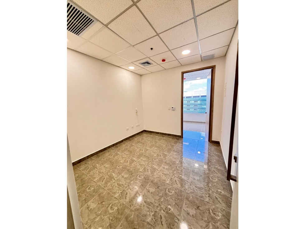 ARRIENDO CONSULTORIOS SECTOR PORTO AZUL canon+ Admon+ IVA — foto 2