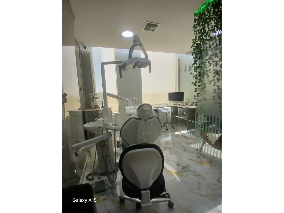 ARRIENDO CONSULTORIOS SECTOR PORTO AZUL canon+ Admon+ IVA