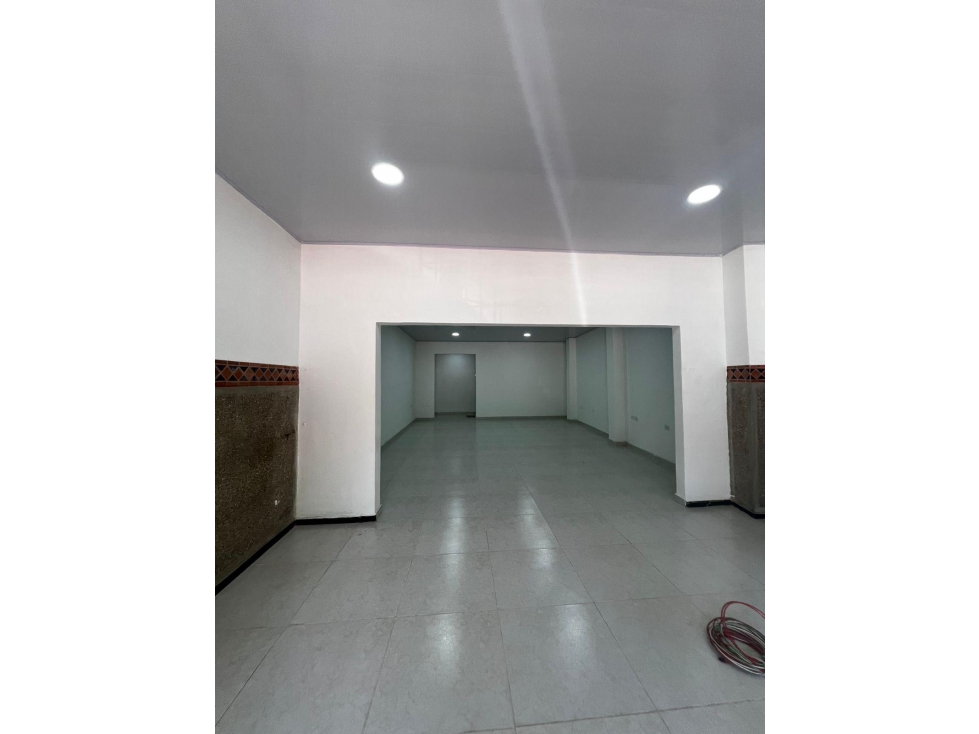 ARRIENDO LOCAL COMERCIAL EN LA MURILLO — foto 2