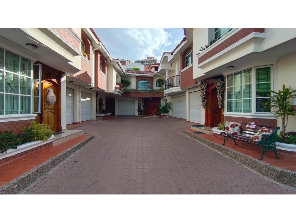 ARRIENDO CASA EN CONJUNTO VILLA SANTOS - 1