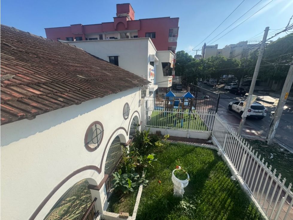 ARRIENDO CASA COMERCIAL LAS DELICIAS — foto 2