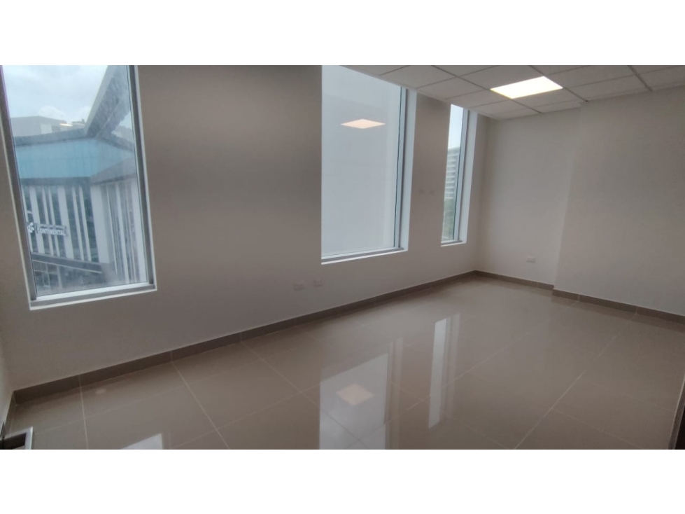 ARRIENDO CONSULTORIOS SECTOR PORTO AZUL canon+adm+IVA — foto 3