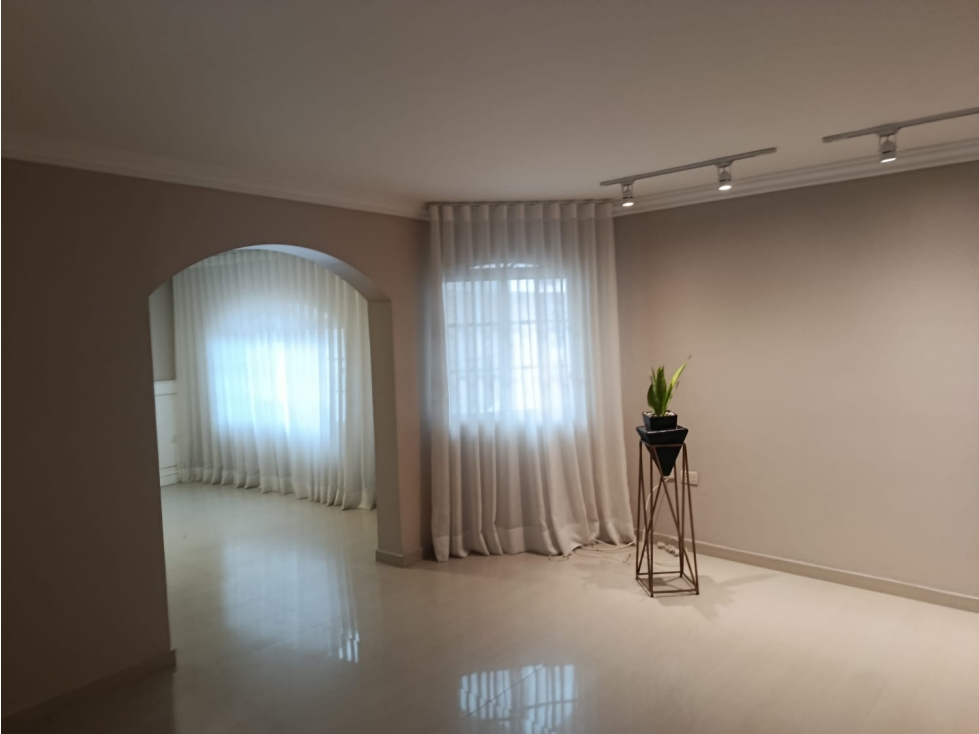 ARRIENDO CASA EN CONJUNTO VILLA SANTOS - 2