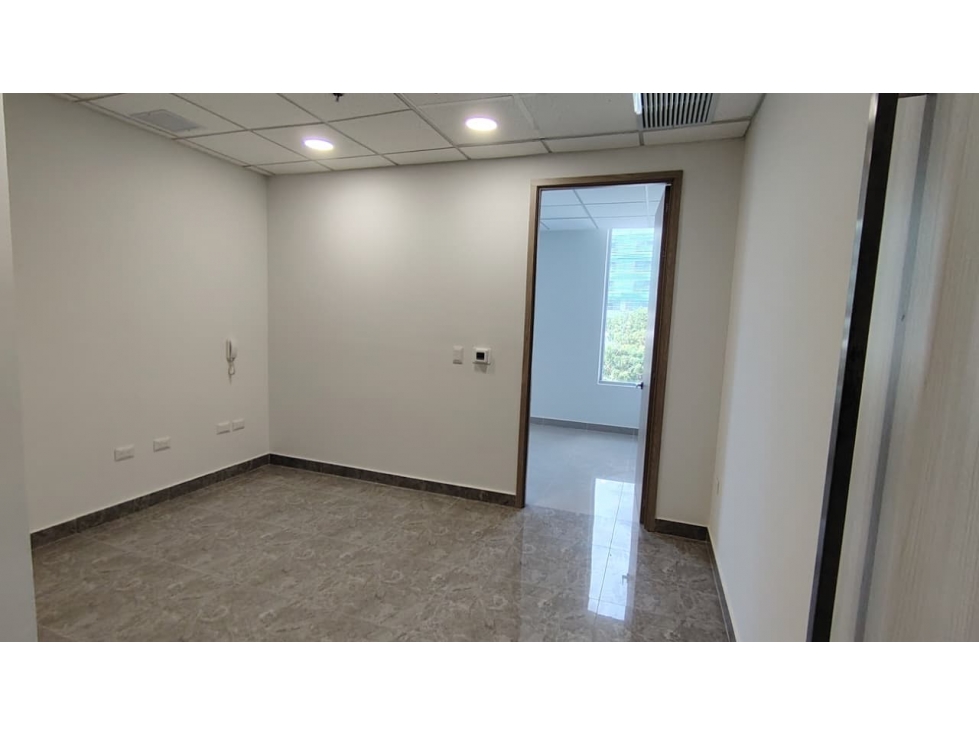 ARRIENDO CONSULTORIOS SECTOR PORTO AZUL canon+adm+IVA — foto 5
