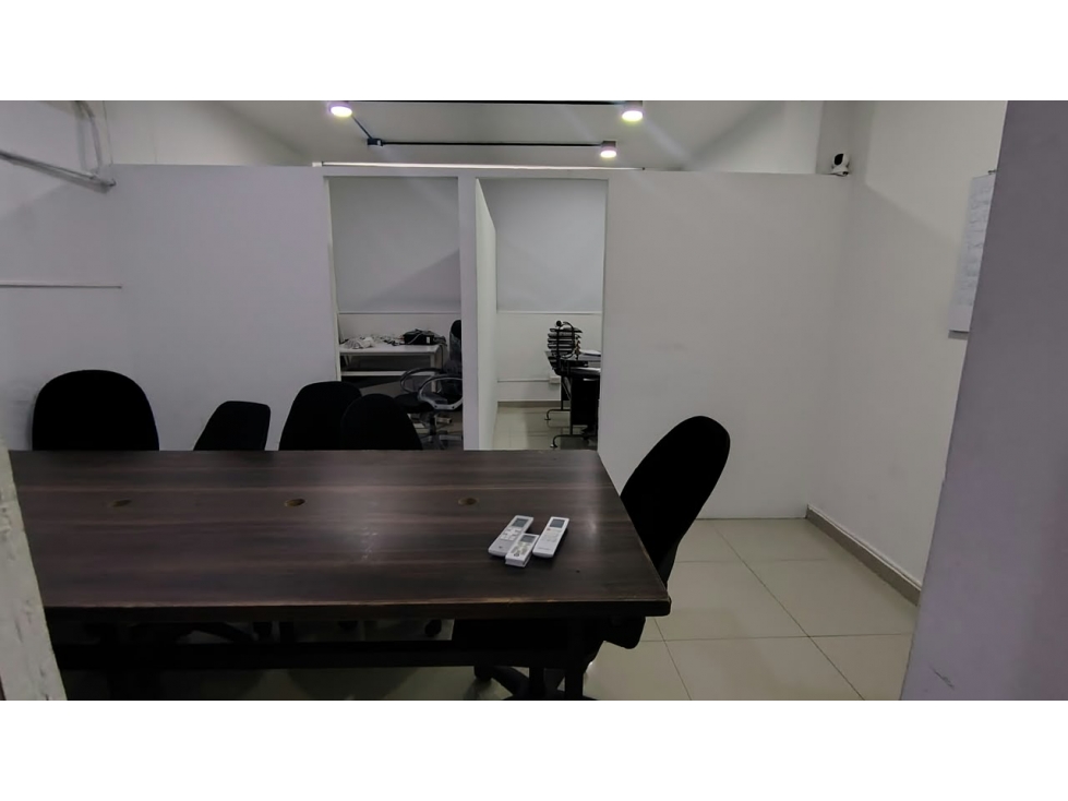 VENTA OFICINA RENTANDO EL PRADO