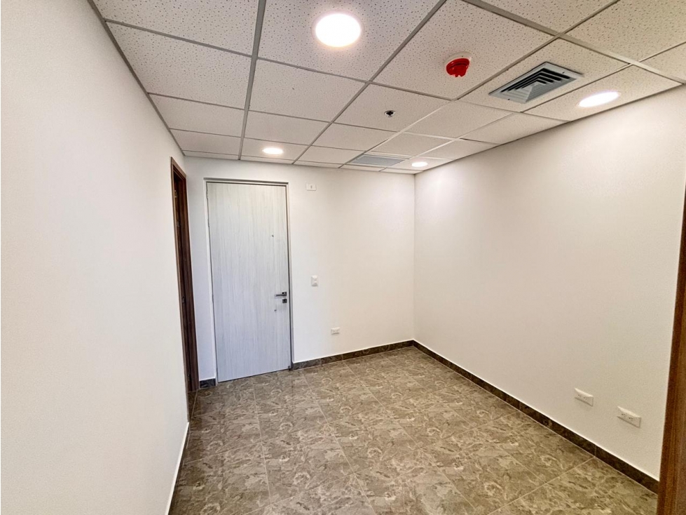 ARRIENDO CONSULTORIOS SECTOR PORTO AZUL canon+ Admon+ IVA — foto 5