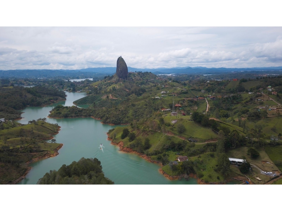 Finca en Guatape (Oriente Antioqueño) - 2