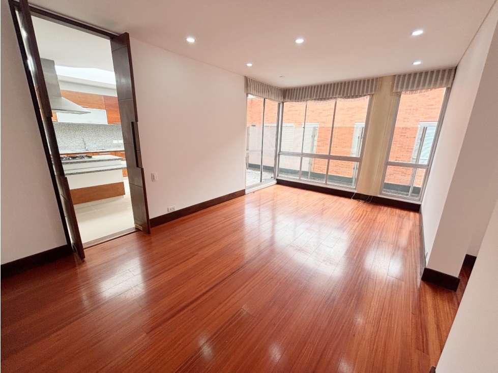 MM260 - SE VENDE APARTAMENTO CON TERRAZA EN SAN PATRICIO — foto 3