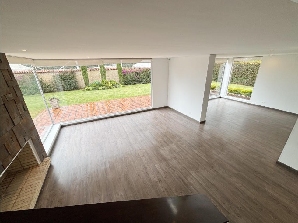 MM262 - CASA EN CONJUNTO CERRADO CON PATIO Y JARDIN — foto 3