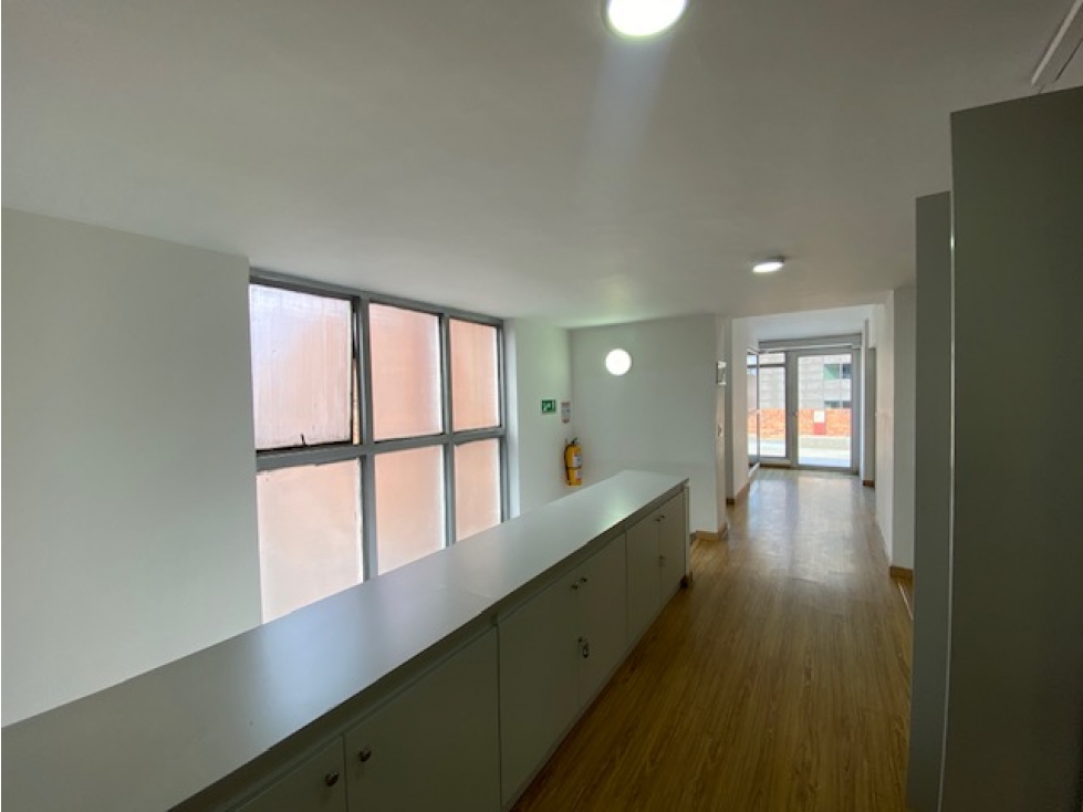 JR65 Arriendo Oficina Av. Chile — foto 3
