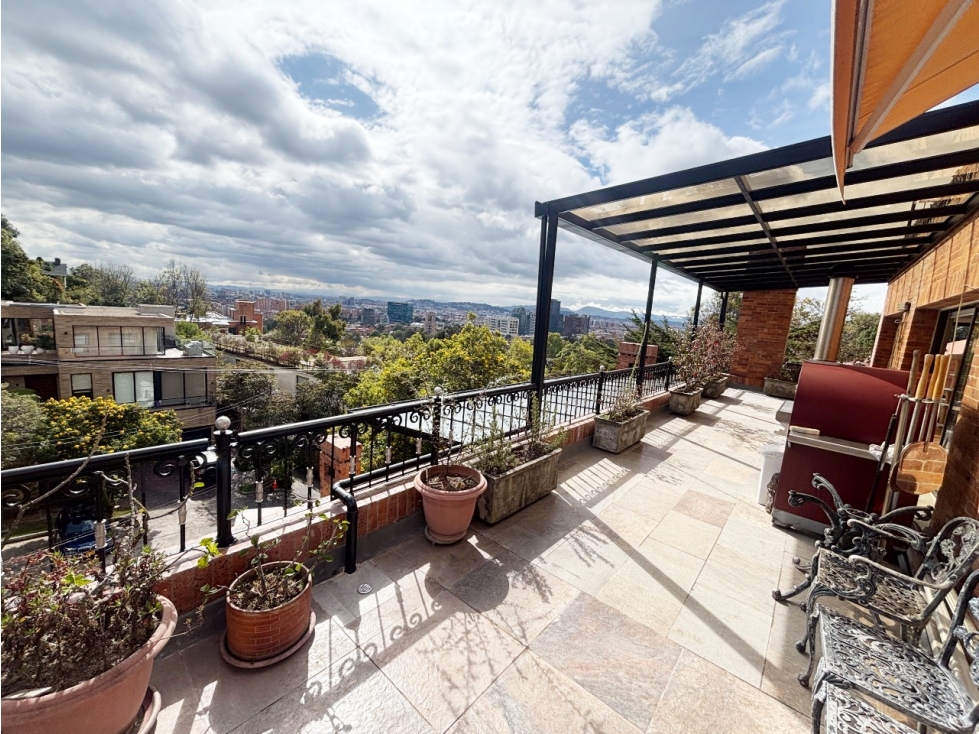 MM265 - APTO EN STA ANA ORIENTAL CON BALCONES Y TERRAZA