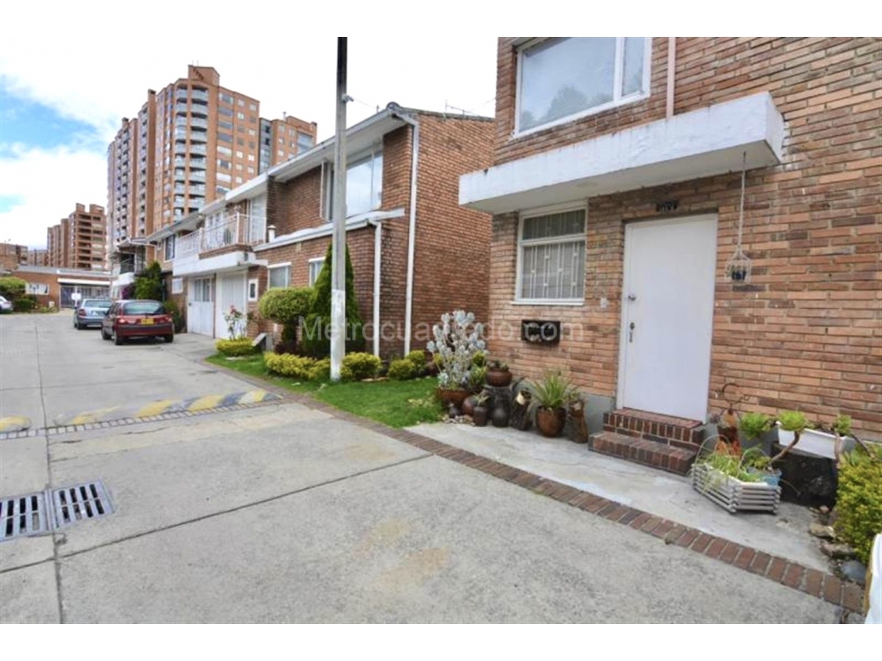 Casa en Niza con apto independiente rentando 1.800.000 mes — foto 2