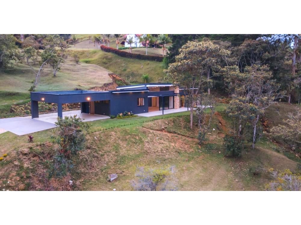 Finca en venta para estrenar en Rionegro, con vista y agua natural. — foto 3
