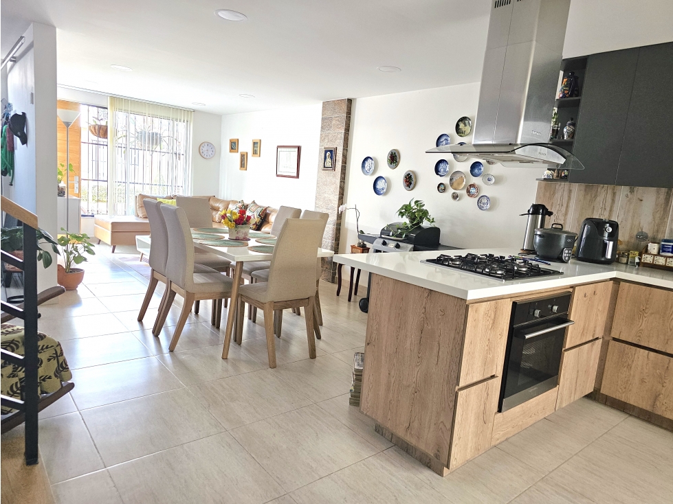 Venta de Casa en La Ceja, Antioquia | Como Nueva
