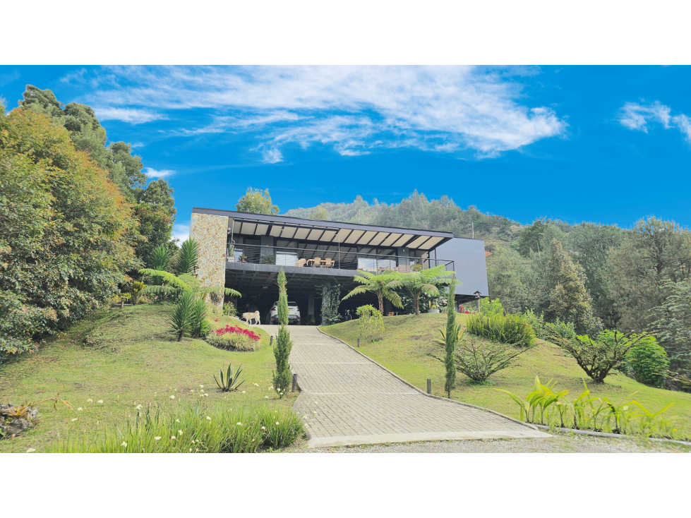 Venta casa campestre en La Ceja con vista preciosa y hermosos jardines — foto 5