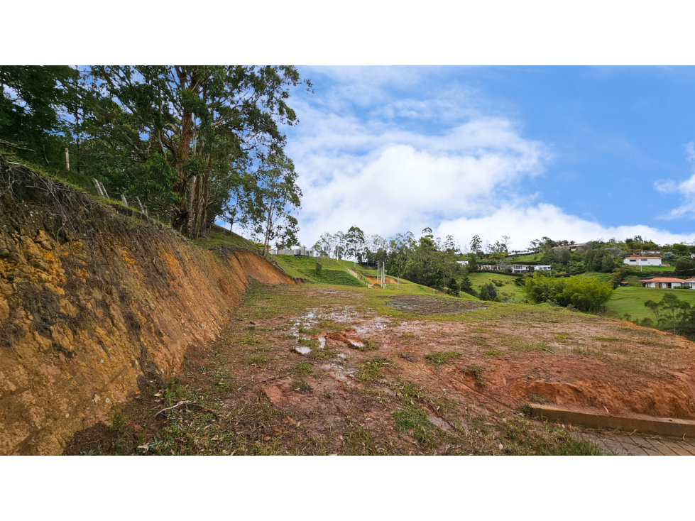 Venta de lote en San Vicente antes del pueblo, escrituras 100% - 2