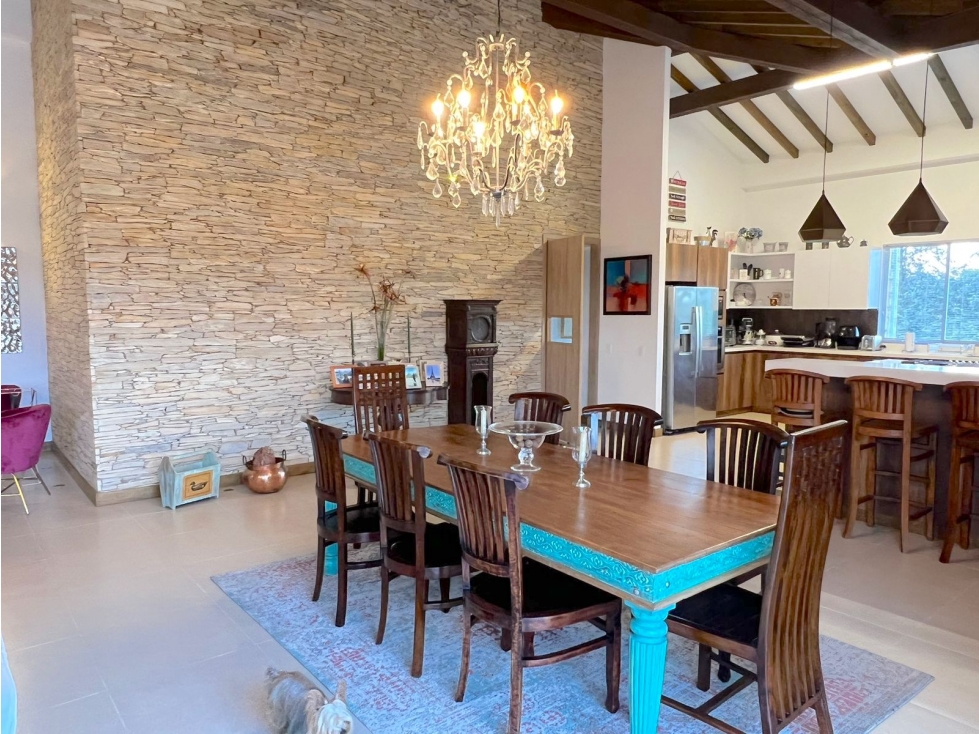 Venta finca El Retiro una cuadra, hermosa, posibilidad de caballerizas — foto 4