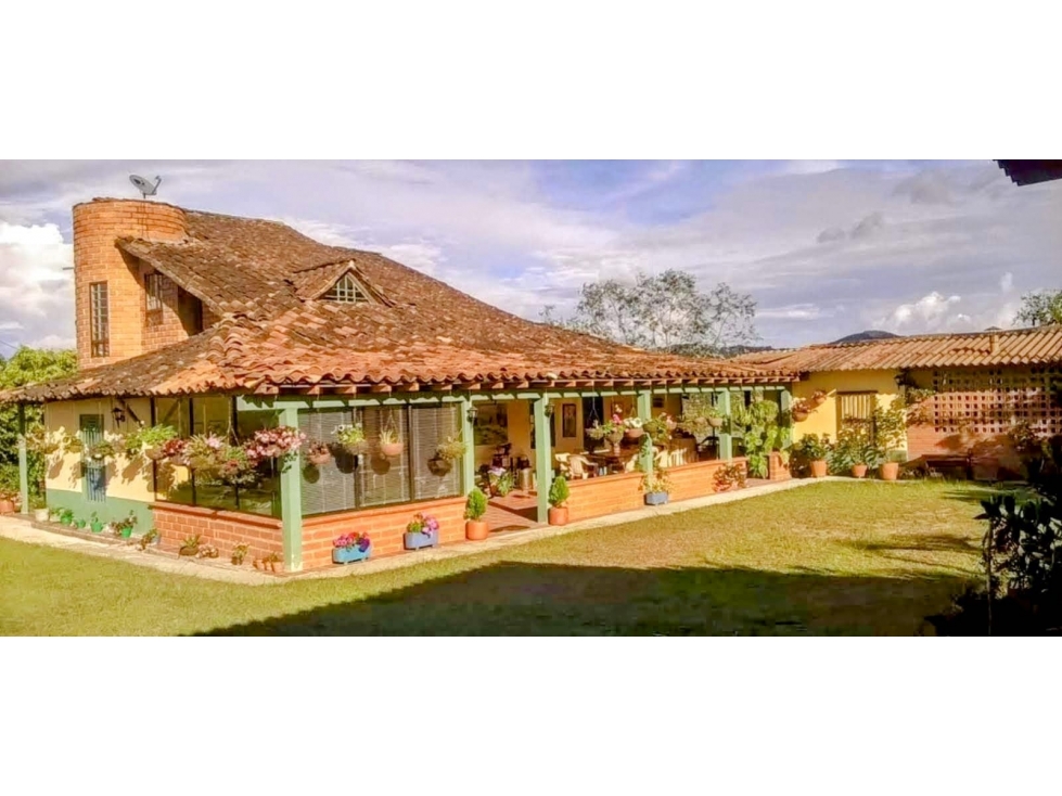 Venta de Finca en Marinilla, amoblada, rústica y con sabor a campo. — foto 2