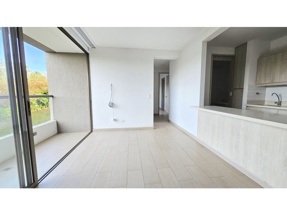 Venta apartamento en Rionegro, acogedor, con balcón y vista exterior — foto 4