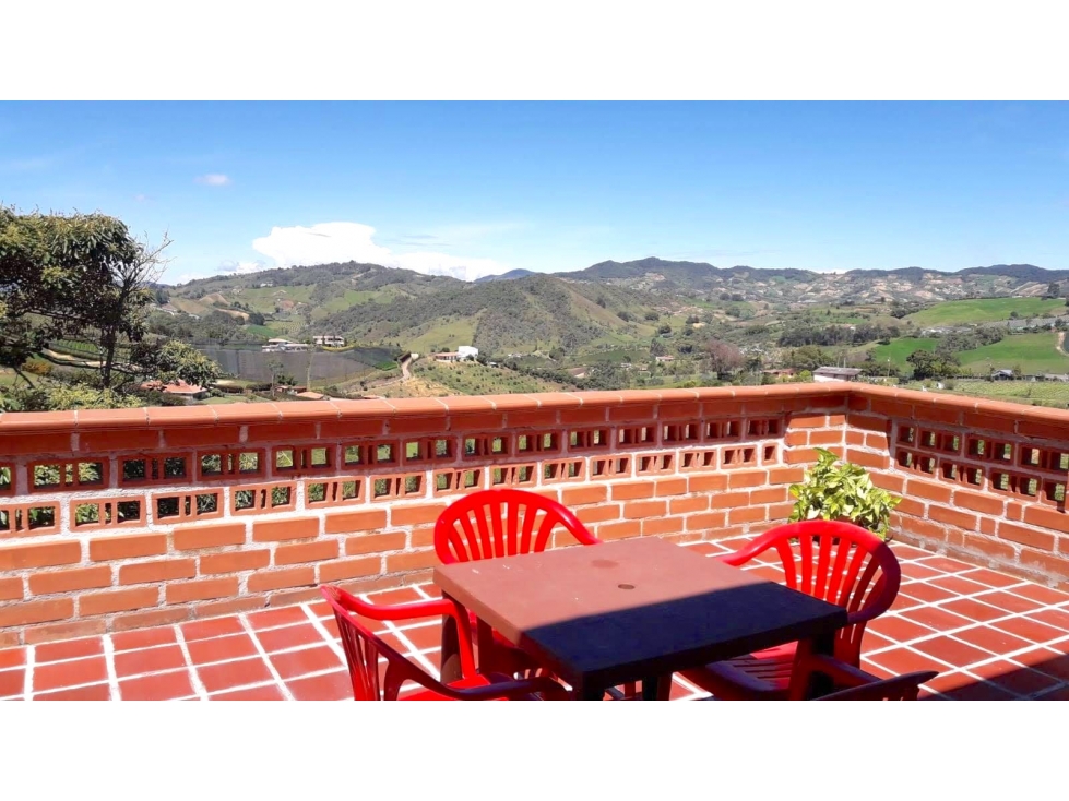 Venta de Finca en Marinilla, amoblada, rústica y con sabor a campo.