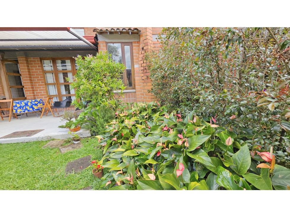 Venta de casa en El Retiro con jardín y terraza, urbanización segura — foto 5