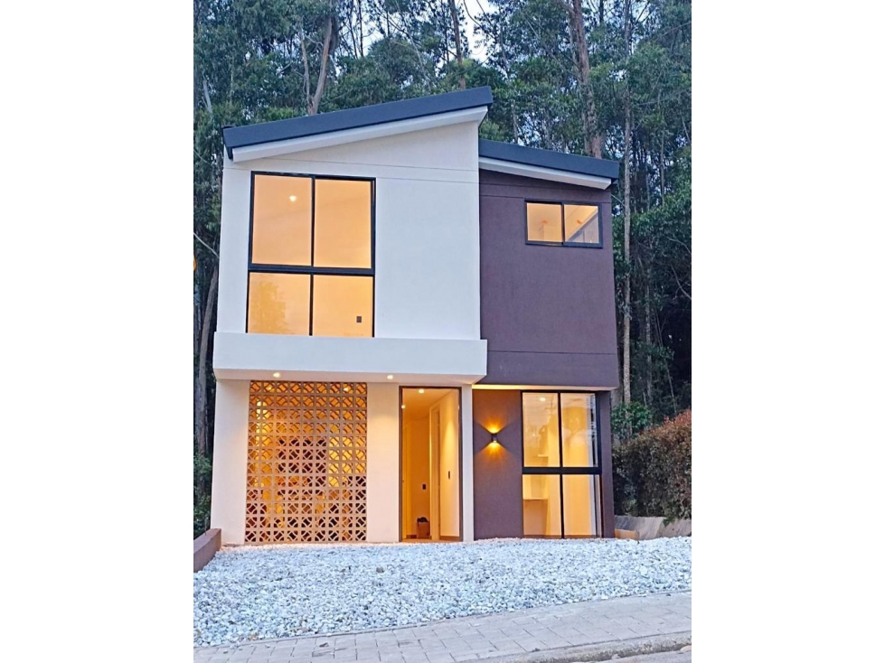 Venta de casa campestre en Rionegro con 4 alcobas y terraza — foto 5