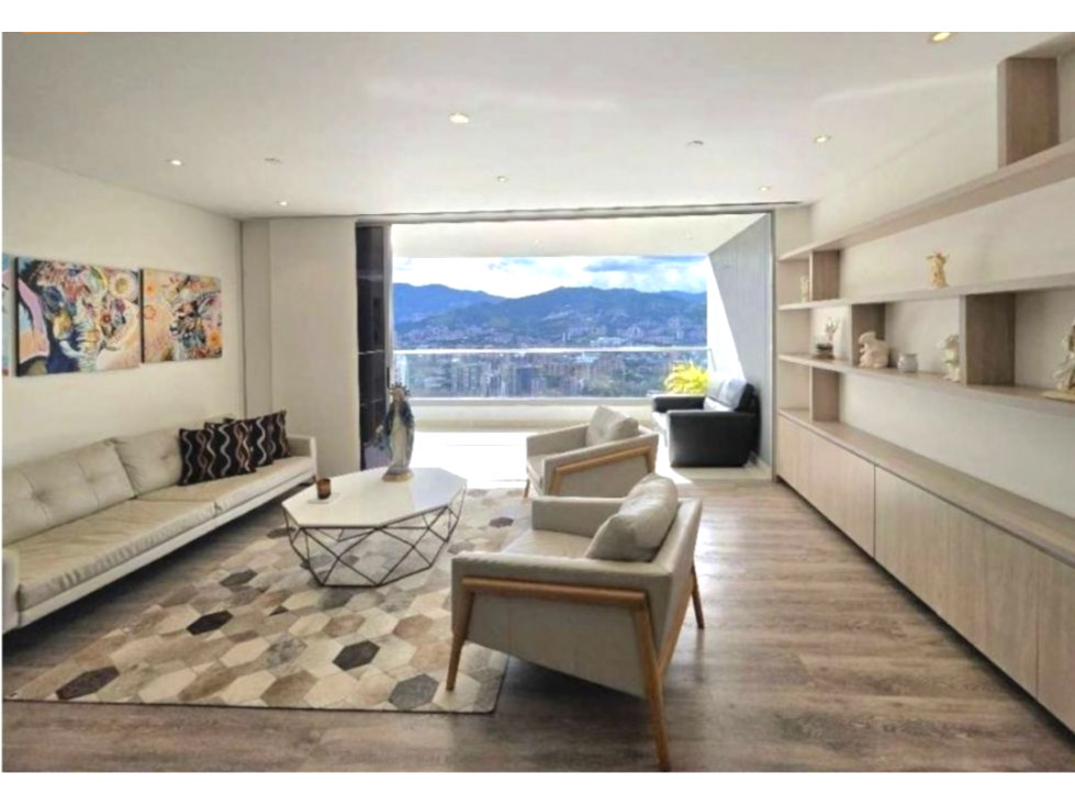 Apartamento en venta en Envigado, con 3 parqueaderos y súper vista — foto 2