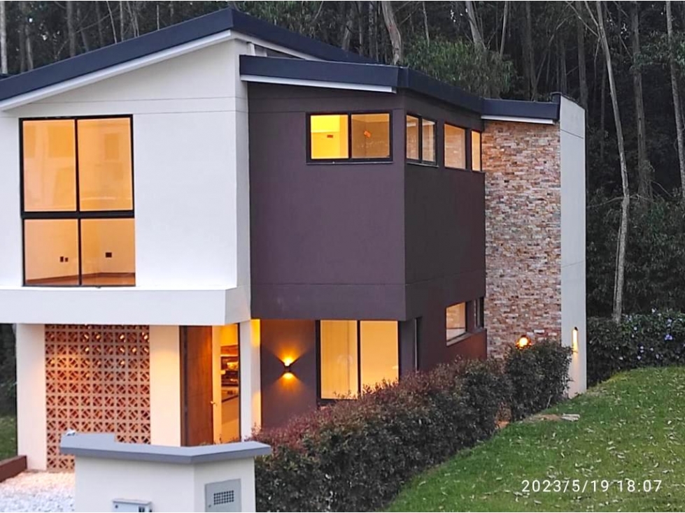 Venta de casa campestre en Rionegro con 4 alcobas y terraza — foto 4